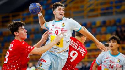Los Hispanos Juveniles reaccionan ante Croacia y aseguran la Main Round del Mundial